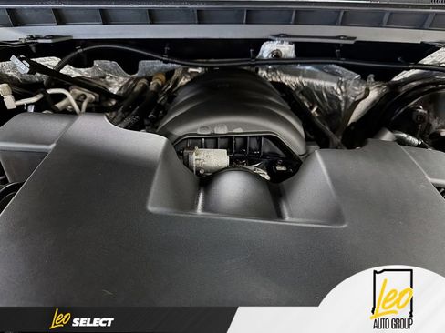 Used 2017 Chevrolet Silverado 1500 LT w/ Midnight Edition image 29