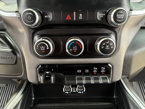 Used 2022 RAM 2500 Big Horn w/ Night Edition AWD/4WD image 20