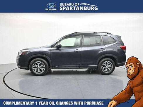 Used 2019 Subaru Forester Premium AWD/4WD image 4