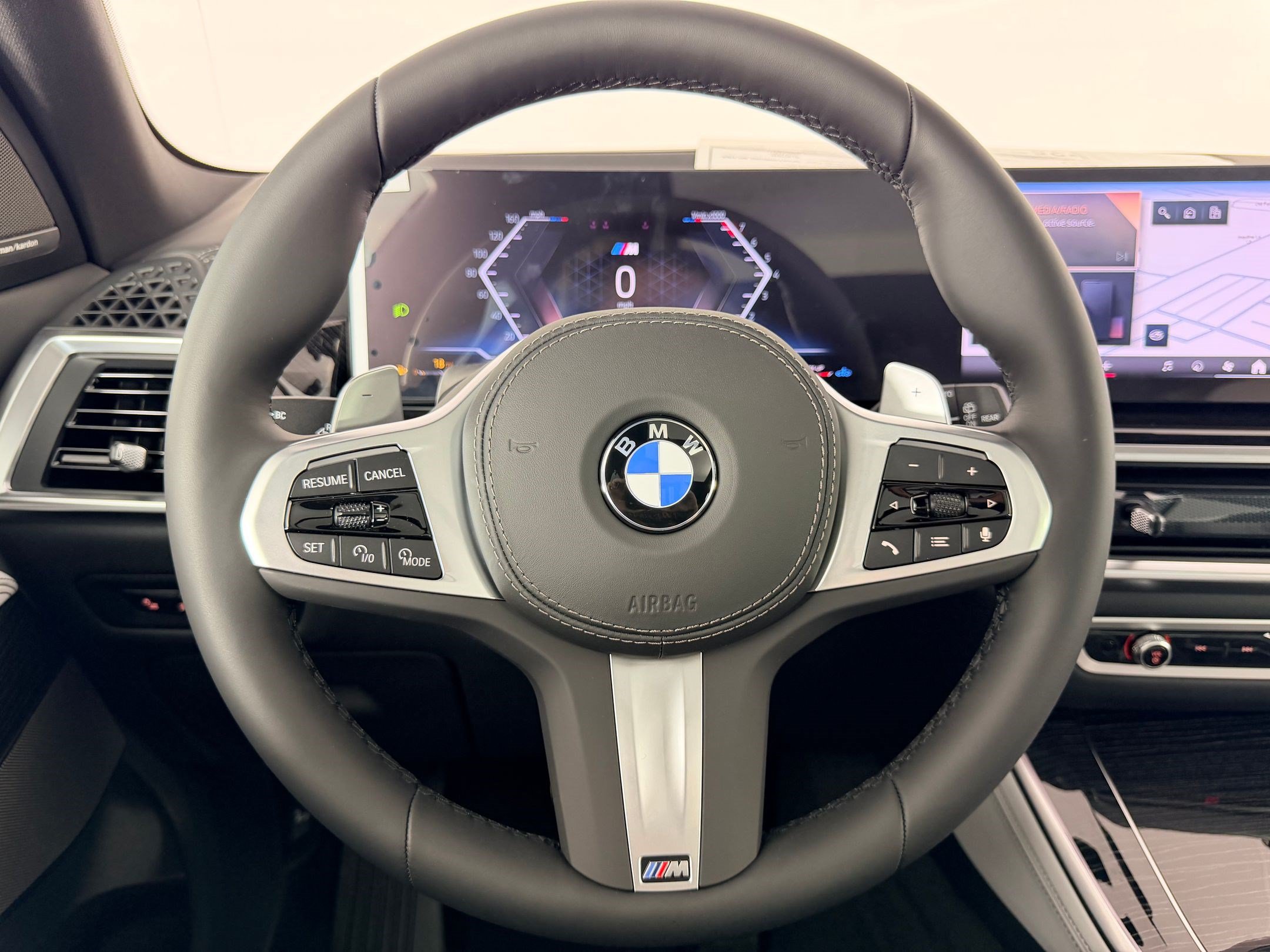 Used 2026 BMW X5 xDrive40i w/ M Sport Package AWD/4WD image 15