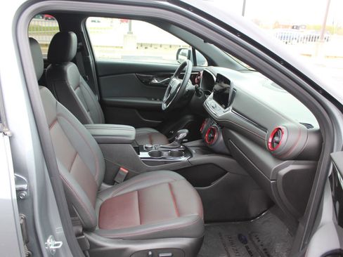 Used 2025 Chevrolet Blazer RS AWD/4WD image 13