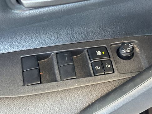Used 2024 Toyota Corolla LE FWD image 14