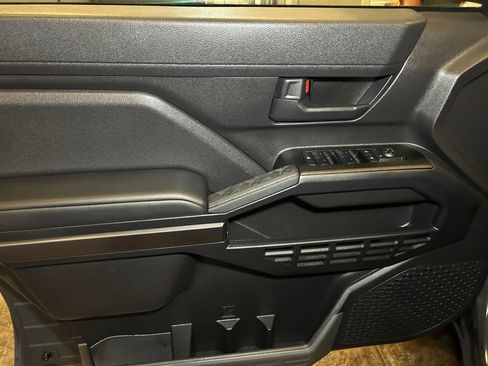 Certified 2025 Toyota 4Runner SR5 AWD/4WD image 20