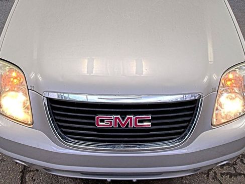 Used 2009 GMC Yukon XL SLT w/ Preferred Package RWD image 6