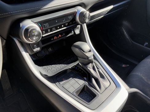 Certified 2025 Toyota RAV4 XLE image 25