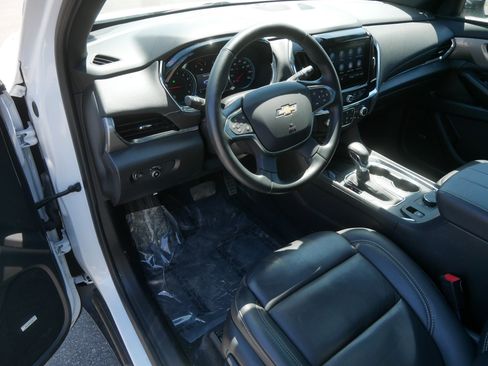 Used 2023 Chevrolet Traverse LT w/ LT Premium Package AWD/4WD image 20