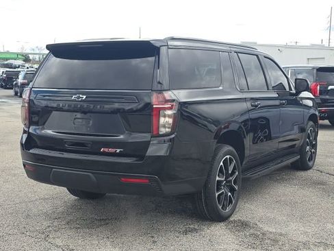 Used 2023 Chevrolet Suburban RST w/ Luxury Package image 5