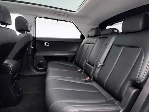 Used 2023 Hyundai Ioniq 5 Limited AWD/4WD image 12