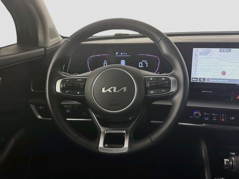 Used 2024 Kia Sportage EX FWD image 18