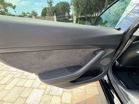 Used 2020 Tesla Model 3 Standard Range Plus image 19