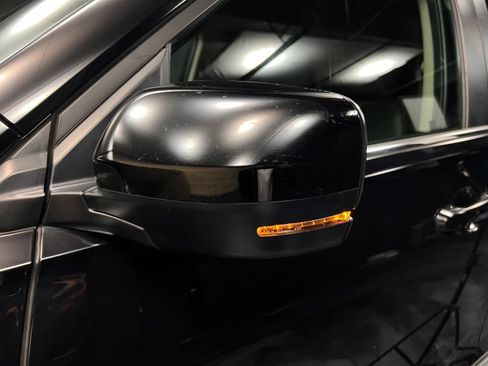 Used 2025 Honda Pilot EX-L image 33