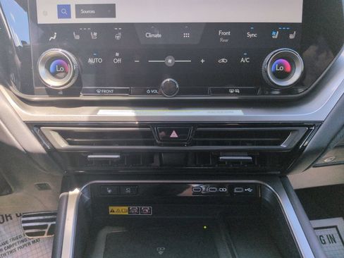 Used 2024 Lexus TX 500h AWD w/ Technology Package image 18