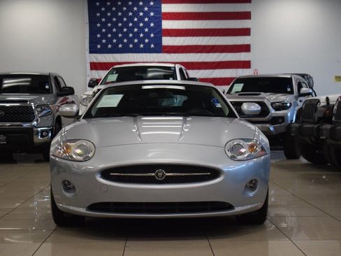 Used 2007 Jaguar XK XK 2dr Coupe image 6