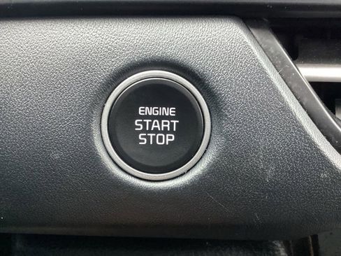 Certified 2024 Kia Seltos EX AWD/4WD image 28