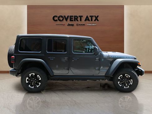 Used 2025 Jeep Wrangler Unlimited Rubicon 4xe w/ Safety Group AWD/4WD image 6
