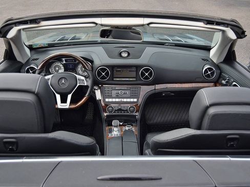 Used 2013 Mercedes-Benz SL 550 image 51