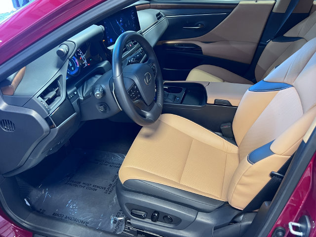 Used 2025 Lexus ES 350 w/ Premium Package FWD image 7