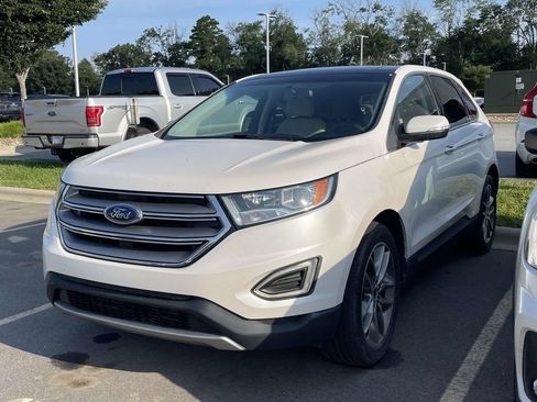 Used 2017 Ford Edge Titanium w/ Equipment Group 301A AWD/4WD image 2