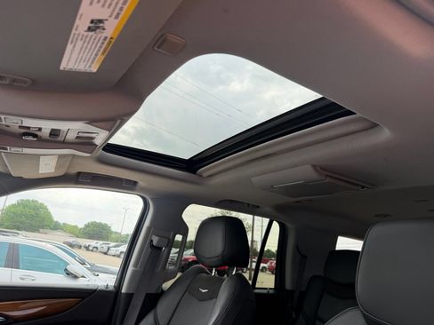 Used 2016 Cadillac Escalade Premium AWD/4WD image 15