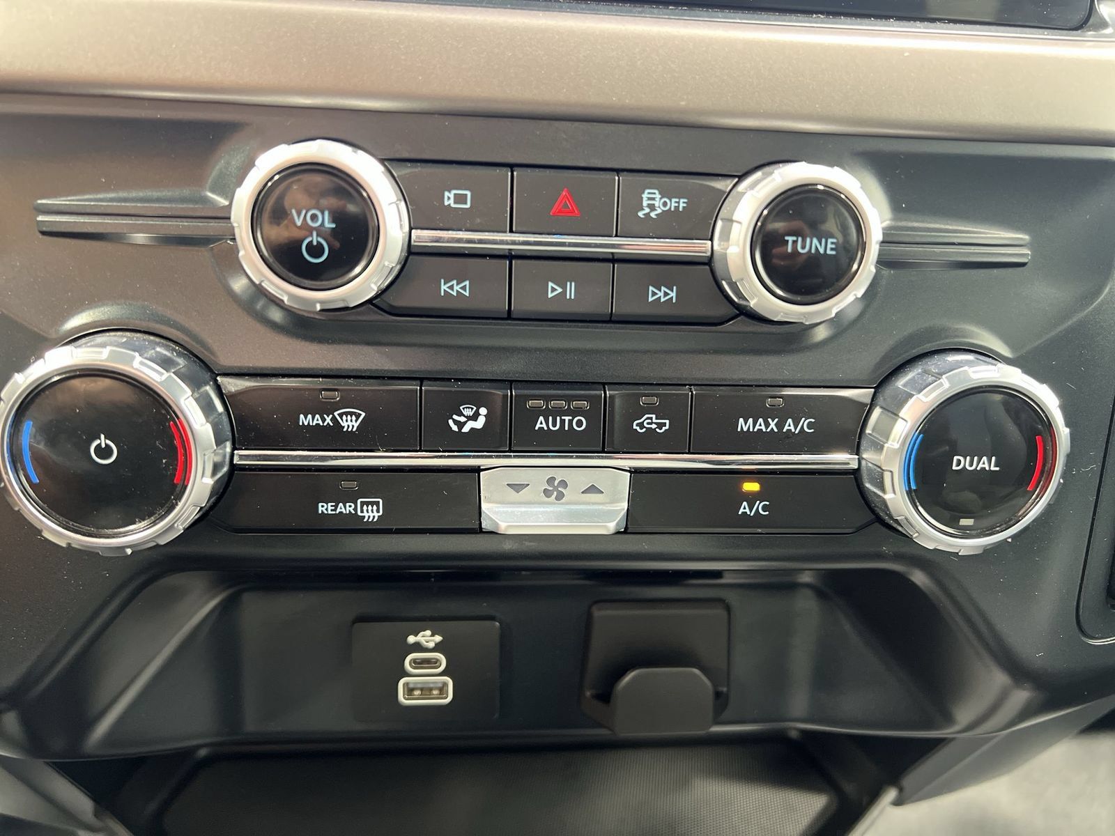Used 2025 Ford F150 XLT w/ Equipment Group 301A Standard AWD/4WD image 18