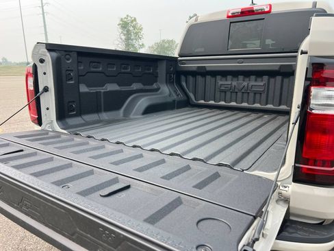 New 2026 GMC Canyon Denali AWD/4WD image 6