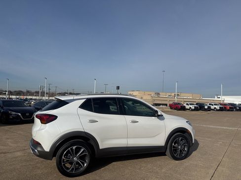 Used 2021 Buick Encore GX Essence image 21