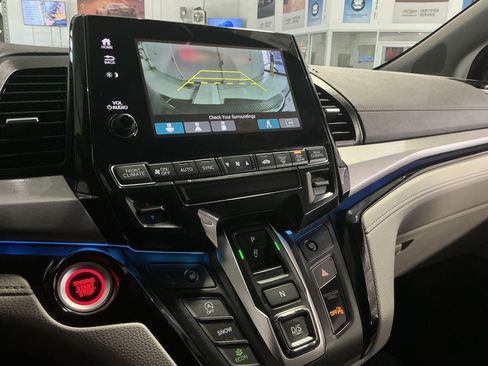 Used 2023 Honda Odyssey Touring image 20