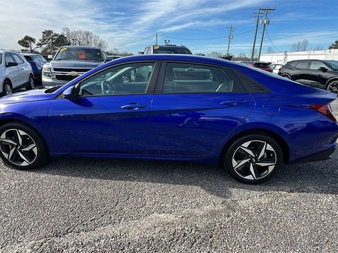 Used 2023 Hyundai Elantra SEL w/ Convenience Package image 8