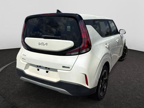 Used 2024 Kia Soul EX FWD image 5