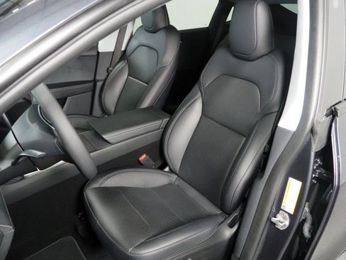 Used 2026 Tesla Model Y Long Range RWD image 15