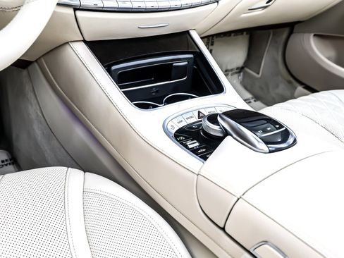 Used 2019 Mercedes-Benz S 560 Cabriolet image 7