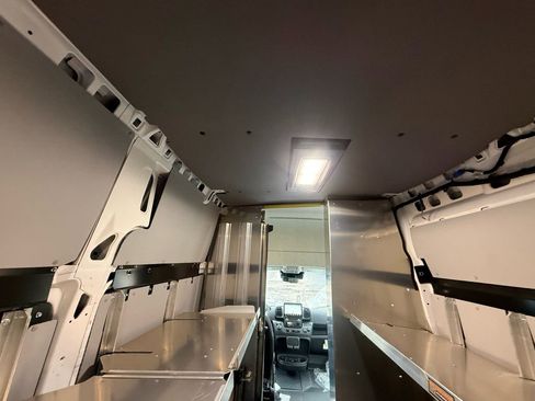 Used 2024 RAM ProMaster 3500 w/ Delivery Van Package FWD image 36