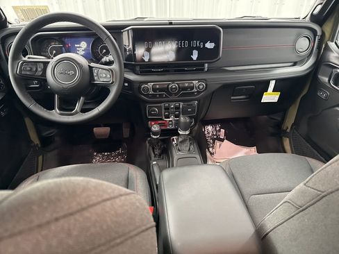 New 2025 Jeep Wrangler Unlimited Rubicon image 12