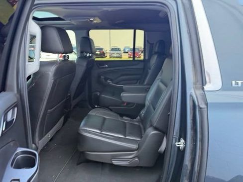 Used 2020 Chevrolet Suburban LT AWD/4WD image 23