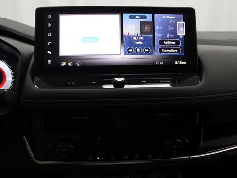 Used 2024 Nissan Rogue SL AWD/4WD image 38
