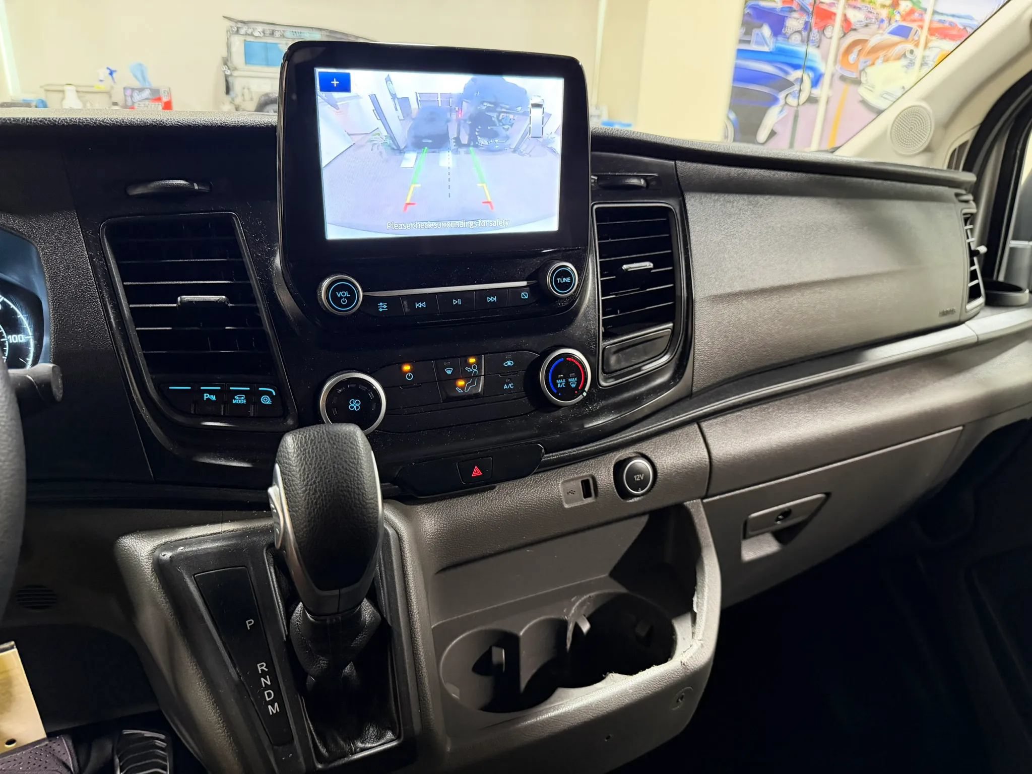 Used 2020 Ford Transit 250 Medium Roof AWD image 41