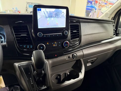 Used 2020 Ford Transit 250 Medium Roof AWD image 41