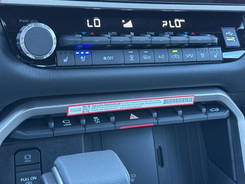 New 2026 Toyota Tundra Limited AWD/4WD image 18
