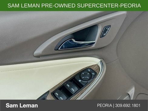 Used 2019 Chevrolet Malibu LT w/ Leather Package image 18