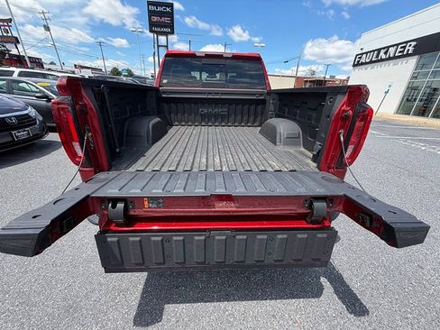 Used 2024 GMC Sierra 1500 SLT w/ SLT Premium Plus Package AWD/4WD image 19