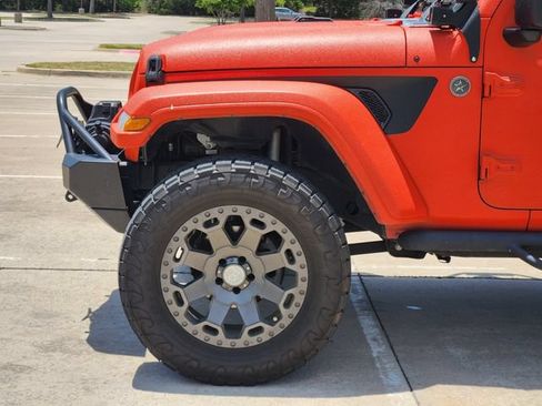 Used 2018 Jeep Wrangler Unlimited Sport S AWD/4WD image 8