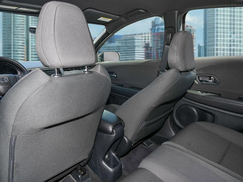 Certified 2019 Honda HR-V Sport image 12