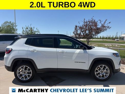 Used 2025 Jeep Compass Limited AWD/4WD image 18