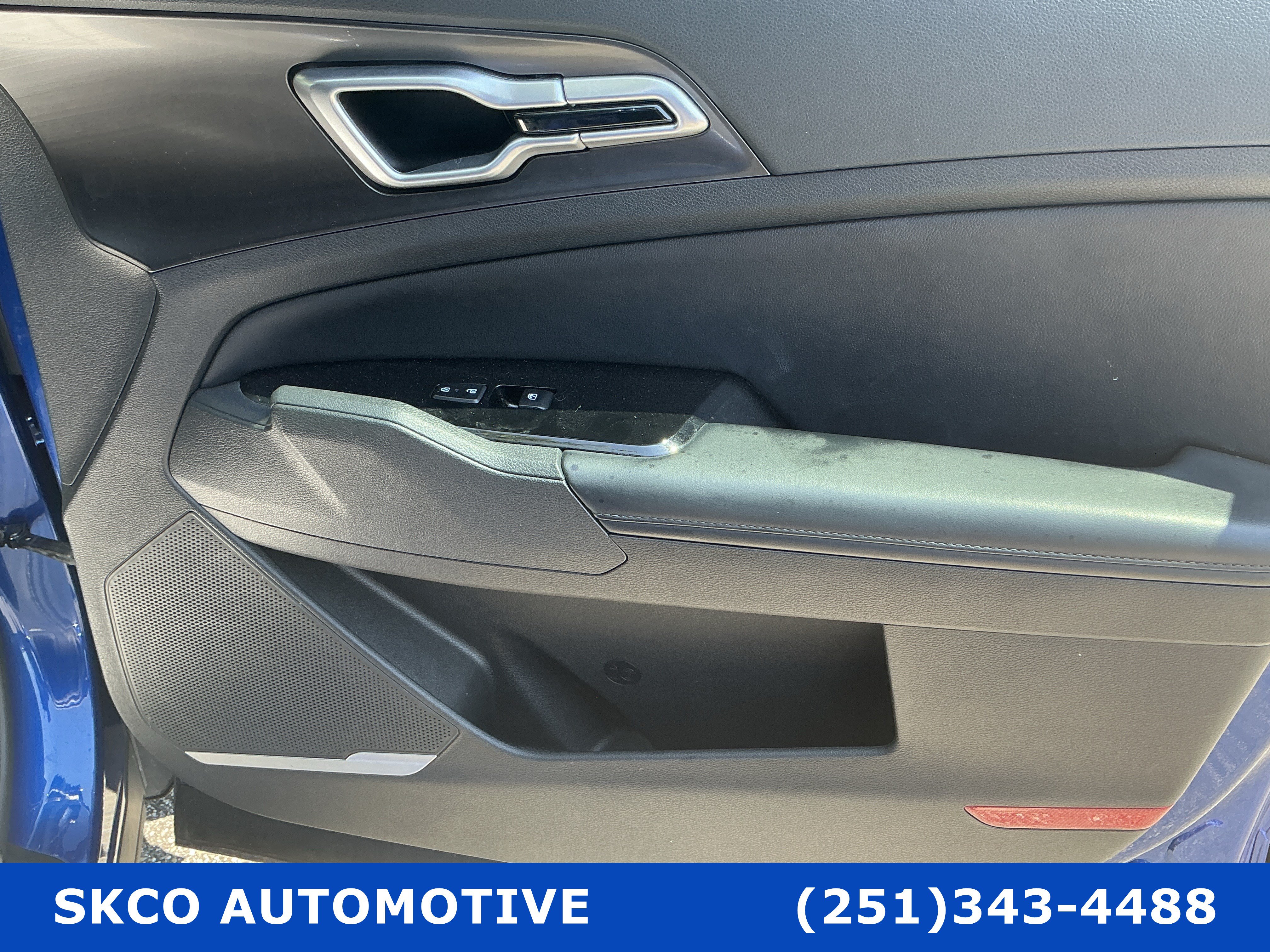 Used 2023 Kia Sportage EX FWD image 12