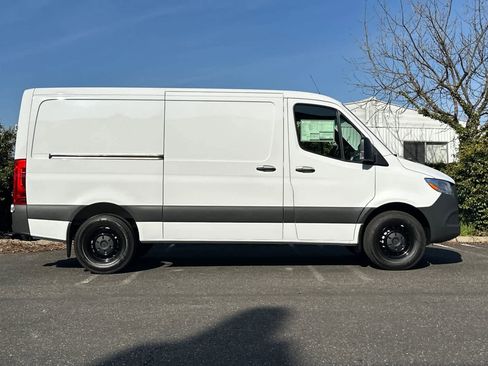 New 2026 Mercedes-Benz Sprinter 2500 image 2