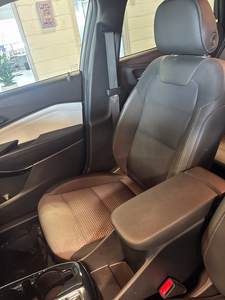 Used 2024 Chevrolet Trax LT w/ Driver Confidence Package FWD image 8