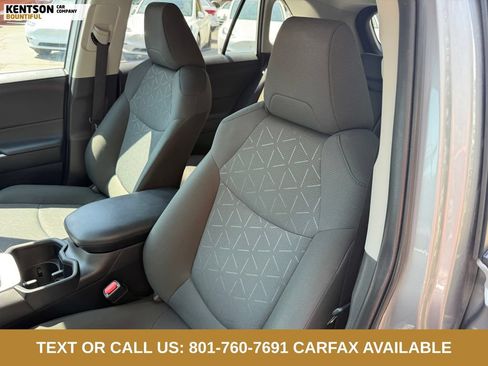 Used 2025 Toyota RAV4 XLE AWD/4WD image 27