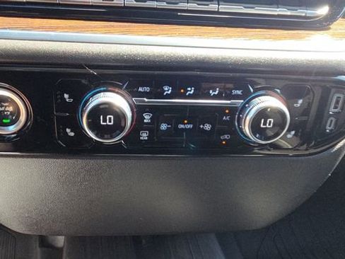 Used 2024 GMC Sierra 1500 Elevation image 38