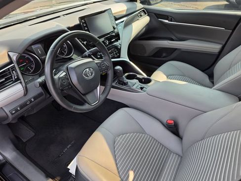 Used 2024 Toyota Camry SE w/ Audio Upgrade Package FWD image 18