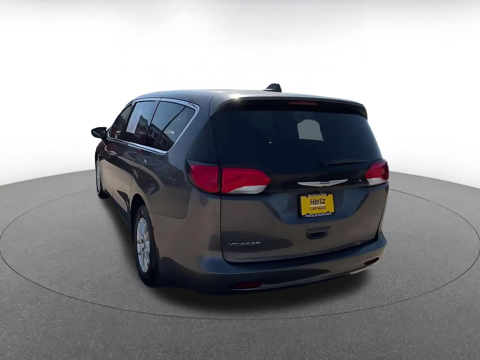 Used 2023 Chrysler Voyager LX FWD image 10